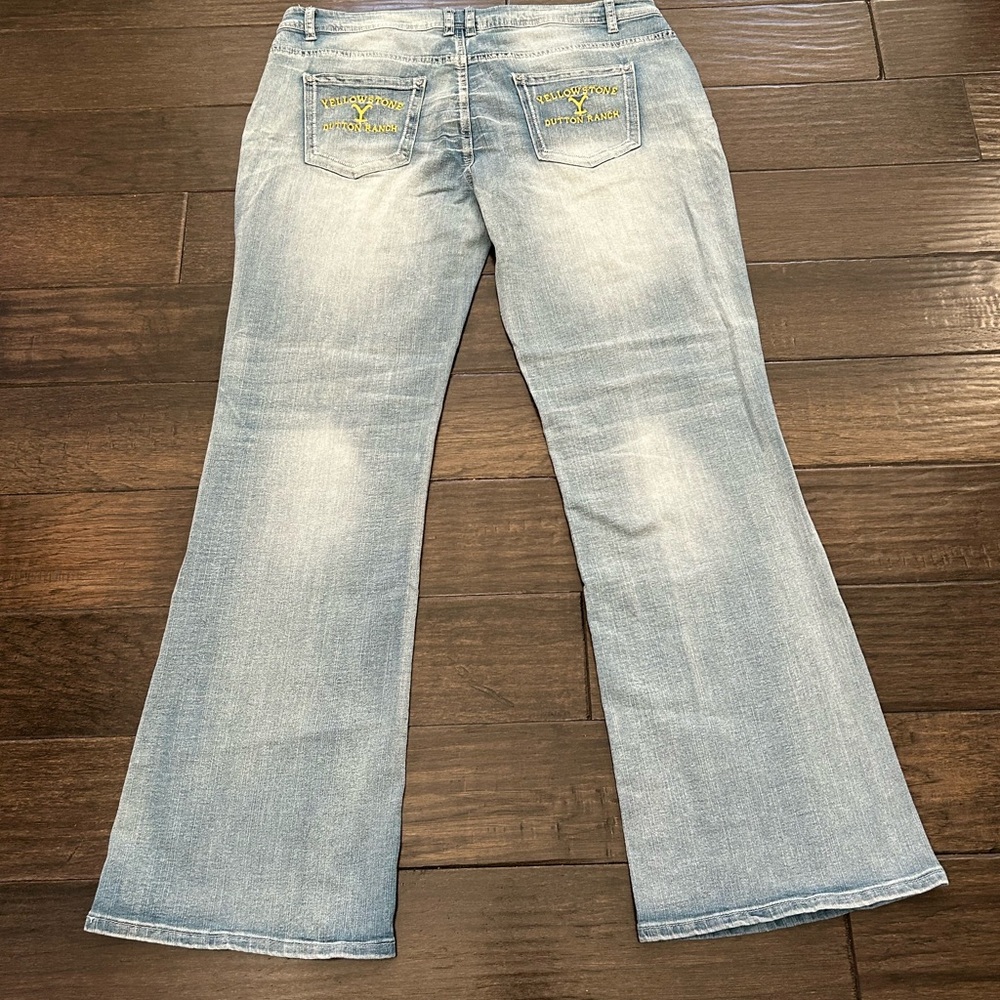 Yellowstone Dutton Ranch Jeans Womens XXL 37 Waist Boot Cut Denim White Washed